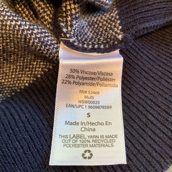 Free Assembly Navy Blue Star Sweater - Picture 8 of 16